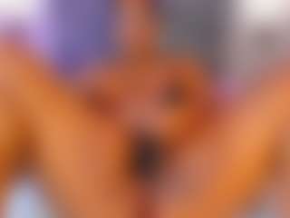 esmeralda-bigbotty's Live Sex Cam Show