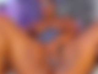 Live cam show with esmeralda-bigbotty - Black Squirt on PervPlay.com