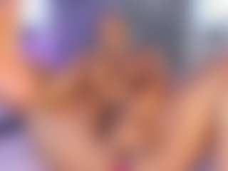 esmeralda-bigbotty's Live Sex Cam Show
