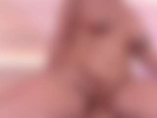 esmeralda-bigbotty's Live Sex Cam Show