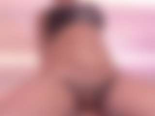 esmeralda-bigbotty's Live Sex Cam Show