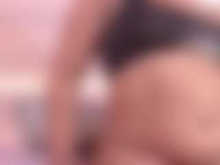 esmeralda-bigbotty's Live Sex Cam Show