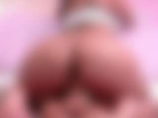esmeralda-bigbotty's Live Sex Cam Show