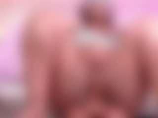 esmeralda-bigbotty's Live Sex Cam Show
