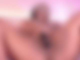 esmeralda-bigbotty's Live Sex Cam Show