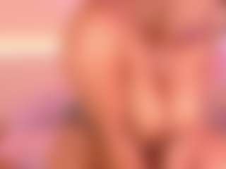 esmeralda-bigbotty's Live Sex Cam Show