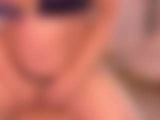 esmeralda-bigbotty's Live Sex Cam Show