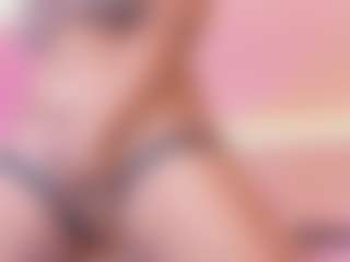 esmeralda-bigbotty's Live Sex Cam Show