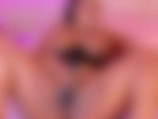 esmeralda-bigbotty's Live Sex Cam Show