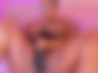 esmeralda-bigbotty's Live Sex Cam Show