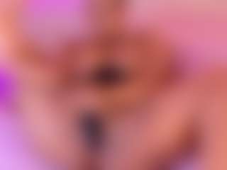 esmeralda-bigbotty's Live Sex Cam Show