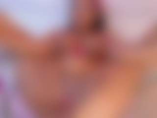 esmeralda-bigbotty's Live Sex Cam Show
