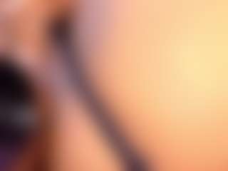 esmeralda-bigbotty's Live Sex Cam Show