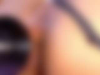 Live cam show with esmeralda-bigbotty - Living Room on Dolls Live