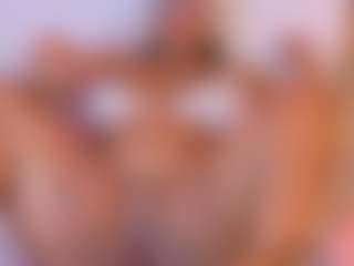 esmeralda-bigbotty's Live Sex Cam Show