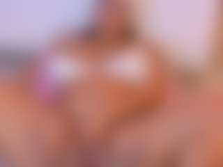 esmeralda-bigbotty's Live Sex Cam Show