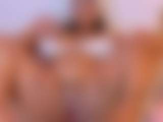 esmeralda-bigbotty's Live Sex Cam Show