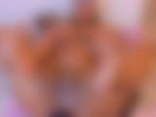 esmeralda-bigbotty's Live Sex Cam Show
