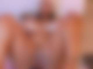 esmeralda-bigbotty's Live Sex Cam Show