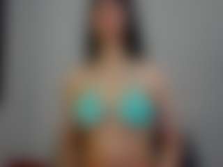 Live cam show with lucia ferrer - Striptease on xblisslive.com