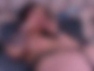 zoe-cruz21's Live Sex Cam Show