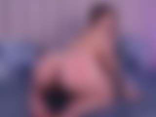 zoe-cruz21's Live Sex Cam Show