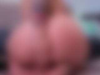 zoe-cruz21's Live Sex Cam Show