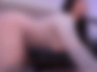 zoe-cruz21's Live Sex Cam Show