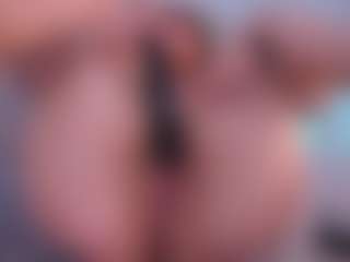 Live cam show with zoe-cruz21 - Flashing on Gym Cam Girls