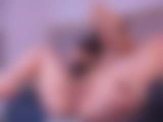 Live cam show with zoe-cruz21 - Spank on xplaylive.com