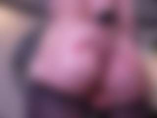 zoe-cruz21's Live Sex Cam Show