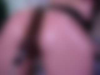 zoe-cruz21's Live Sex Cam Show