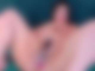 Live cam show with AgathaLynx - Young Adult on Mixed Magazine Live