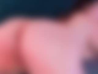 Live cam show with AgathaLynx - Oil on testsause.com