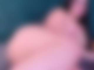 Live cam show with AgathaLynx - Riding on Camming Site
