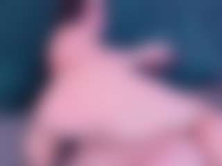 Live cam show with AgathaLynx - Deepthroat on Fit Hotties