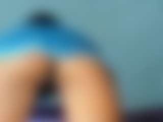 Live cam show with Hellen-Sky - Ebony on TeamSkeetLive | colombia