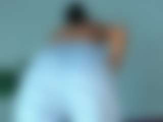 Live cam show with Hellen-Sky - Bedroom Ebony on sexylive.show