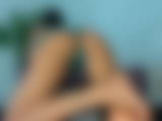 Live cam show with Hellen-Sky - Camel Toe on Camsoda