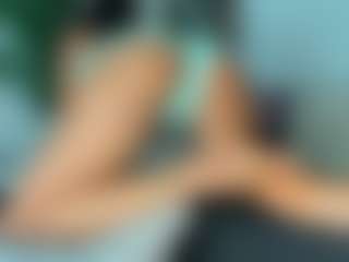 Live cam show with Hellen-Sky - Living Room on Stripli.com