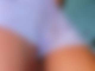 Live cam show with Hellen-Sky - Living Room on madthumbs