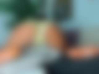 Live cam show with Hellen-Sky - Bedroom Black on Camiplay Live