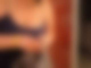 Live cam show with karennlenoy - Middle Aged on Camming Site