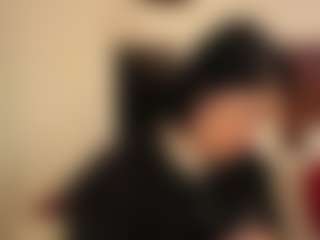 Live cam show with karennlenoy - Average on fapnchat