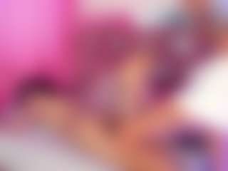 Live cam show with MarleyLuna - Anal on livesuperchat.net