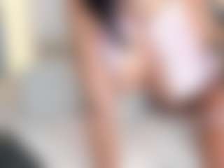 Live cam show with AndreGill - Slimthick on CamwithHer
