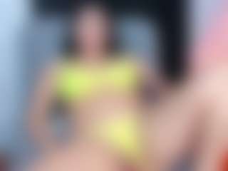 Live cam show with moniicaa - Curvy Latina on studioflirtlive.com | colombia