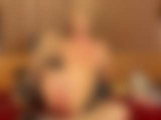 Live cam show with LexyLuvx - Average on SquirtSoMuch