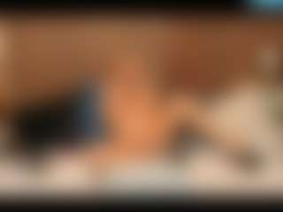 Live cam show with LexyLuvx - Middle Aged on CamwithHer