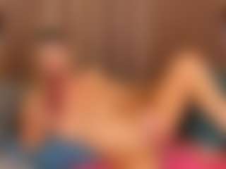 Live cam show with LexyLuvx - Middle Aged on Livezox